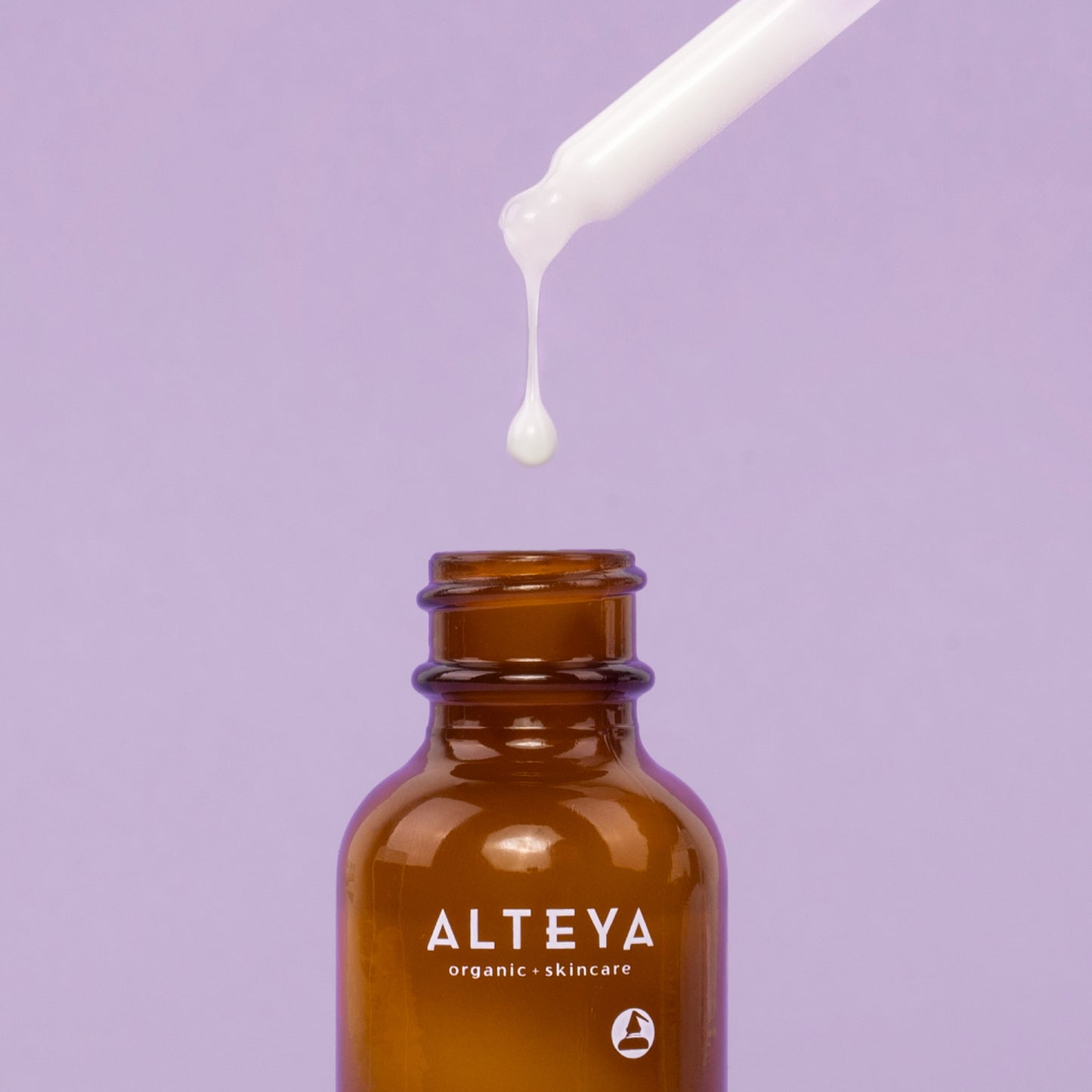 Ekologiškas drėkinamasis ir švytėjimo suteikiantis serumas ,,Luminous Rose", Alteya Organics